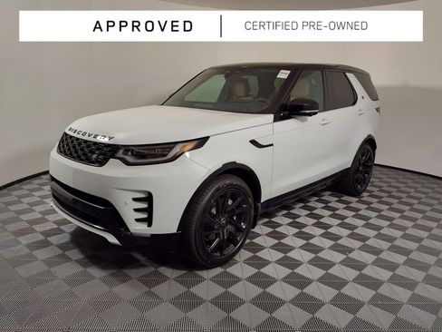 Certified 2025 Land Rover Discovery Dynamic SE image 1