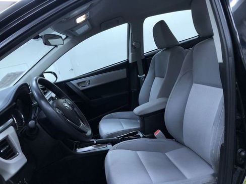 Used 2014 Toyota Corolla LE image 19