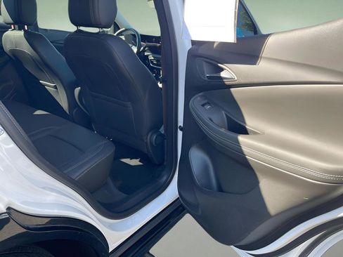 Used 2024 Buick Encore GX Sport Touring image 33