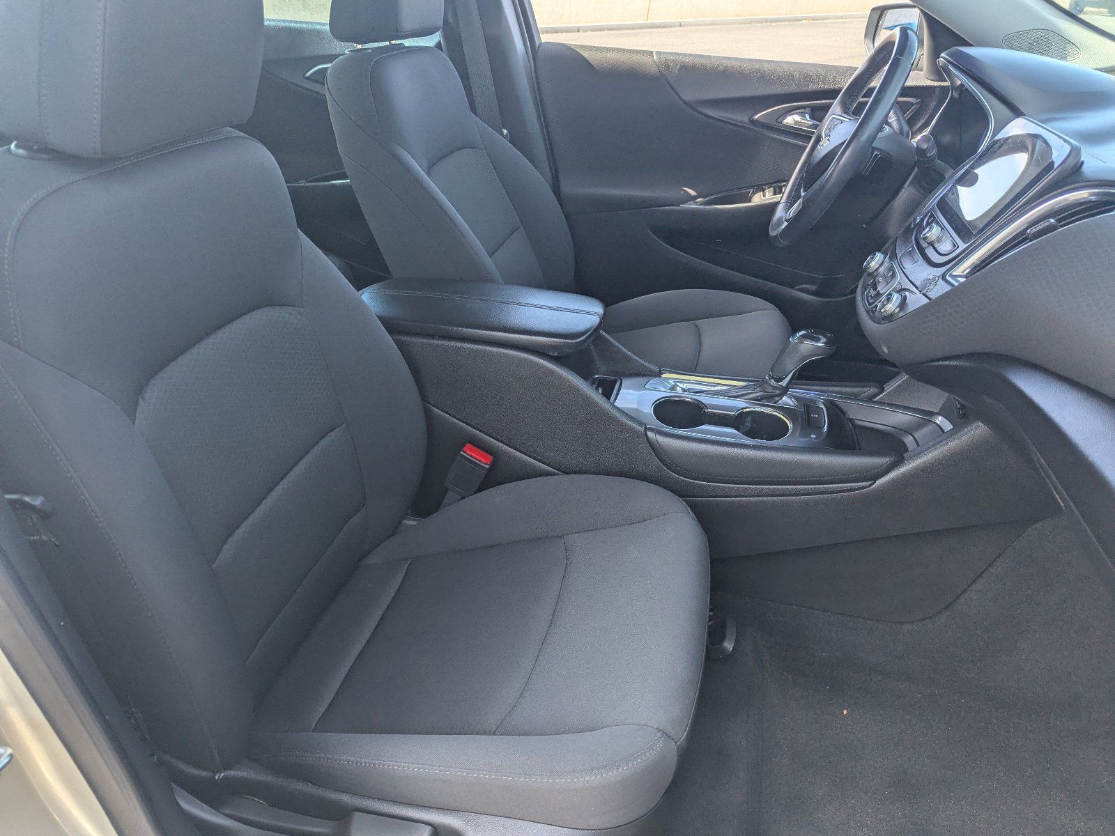 Used 2016 Chevrolet Malibu LT FWD image 10