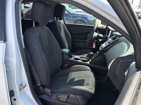 Used 2017 Chevrolet Equinox LS AWD/4WD image 20