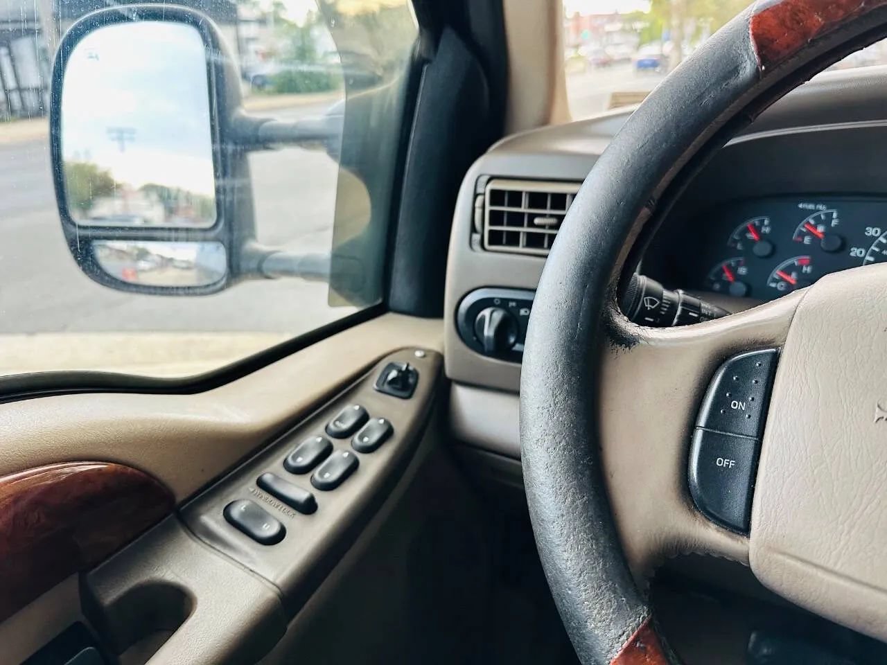 Used 2000 Ford Excursion Limited AWD/4WD image 21