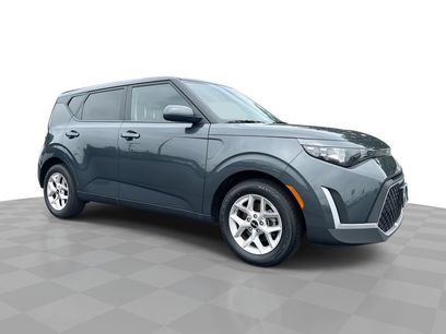 Used 2025 Kia Soul LX w/ LX Technology Package