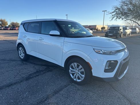 Used 2021 Kia Soul LX image 7