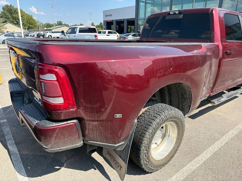 Used 2023 RAM 3500 Laramie AWD/4WD image 4