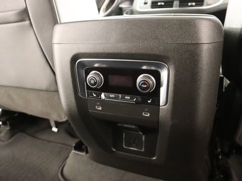 Used 2022 Chevrolet Tahoe High Country image 15