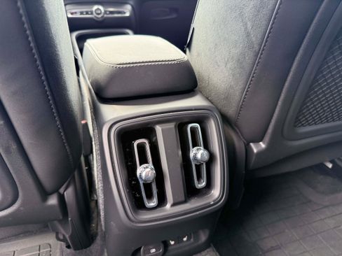 Certified 2023 Volvo C40 P8 Recharge Ultimate AWD/4WD image 14
