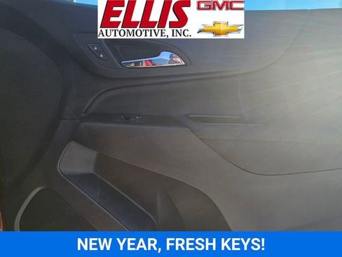Used 2023 Chevrolet Equinox RS image 17