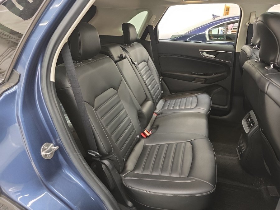 Used 2019 Ford Edge SEL w/ Equipment Group 201A AWD/4WD image 11