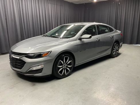 Used 2023 Chevrolet Malibu RS FWD image 3