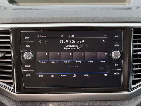 Used 2022 Volkswagen Atlas SE image 4