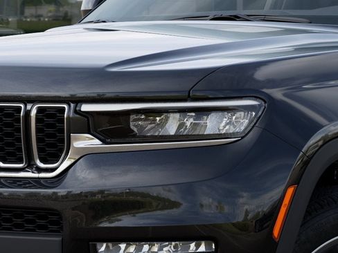 New 2025 Jeep Grand Cherokee L Limited w/ Luxury Tech Group II image 34