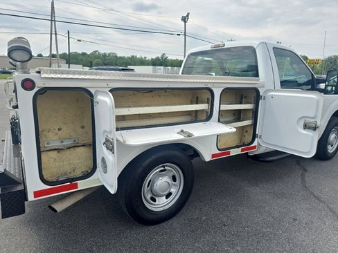 Used 2014 Ford F250 XL w/ Power Equipment Group RWD image 12