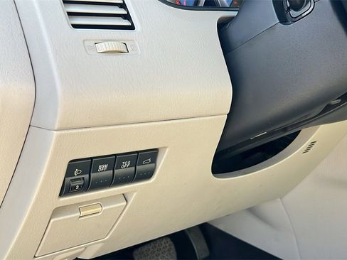 Used 2012 MAZDA CX-9 Grand Touring w/ Moonroof & Bose Audio Pkg image 12