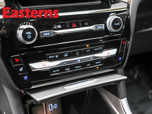 Used 2022 Ford Explorer Limited w/ Equipment Group 301A image 20