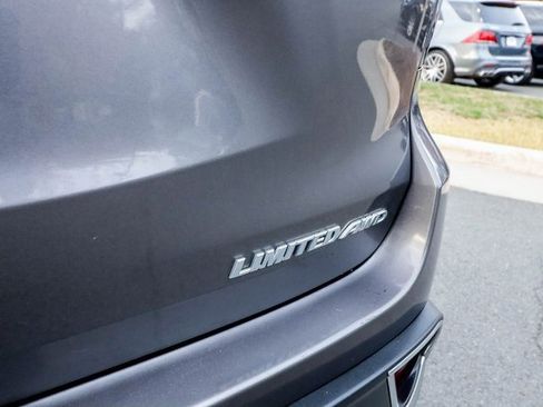 Used 2017 Toyota Highlander Limited image 23