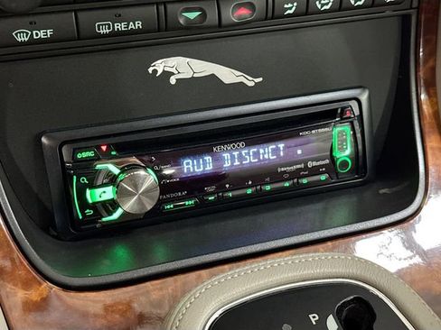 Used 1999 Jaguar XJ8 image 14