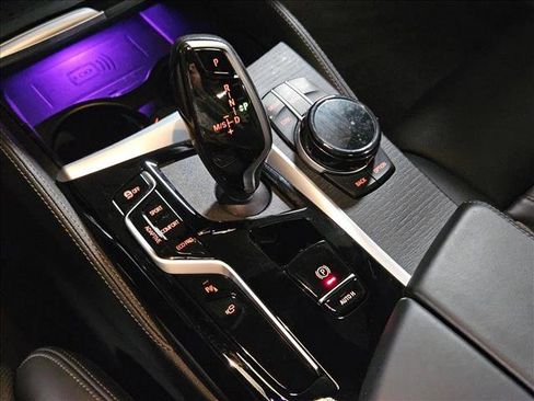 Used 2023 BMW M550i xDrive w/ Executive Package image 11