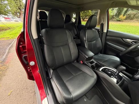 Used 2015 Nissan Rogue SL w/ SL Premium Package image 19