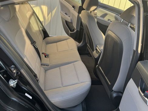 Used 2020 Hyundai Elantra Value Edition image 15