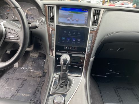 Used 2019 INFINITI Q50 Luxe w/ Essential Package (3.0T Luxe) RWD image 13