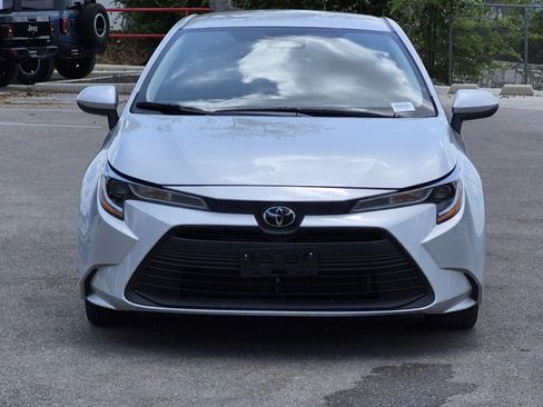 Certified 2025 Toyota Corolla LE FWD image 8
