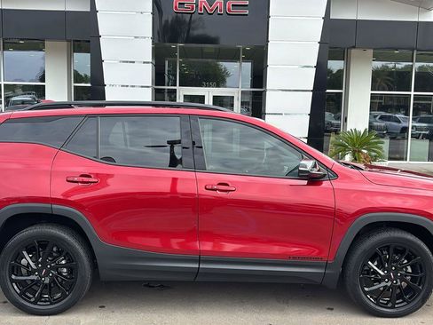 Certified 2024 GMC Terrain SLT w/ Elevation Edition AWD/4WD image 8