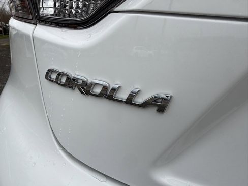 Used 2022 Toyota Corolla LE image 7