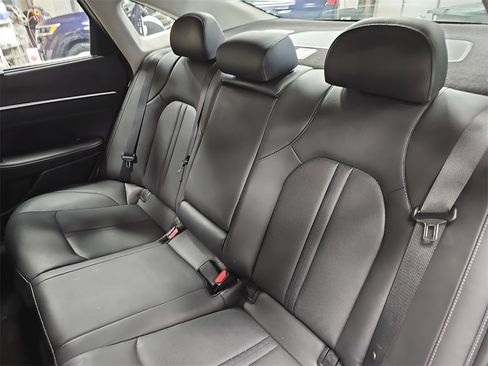 Used 2024 Hyundai Sonata Limited image 13