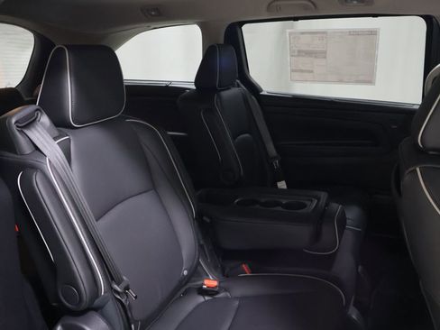 New 2026 Honda Odyssey Touring image 16