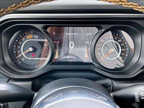 Used 2024 Jeep Wrangler Unlimited Sahara w/ Technology Group AWD/4WD image 22