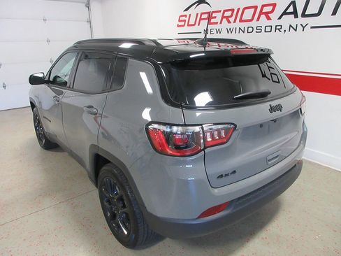 Used 2023 Jeep Compass Latitude w/ Convenience Group AWD/4WD image 14
