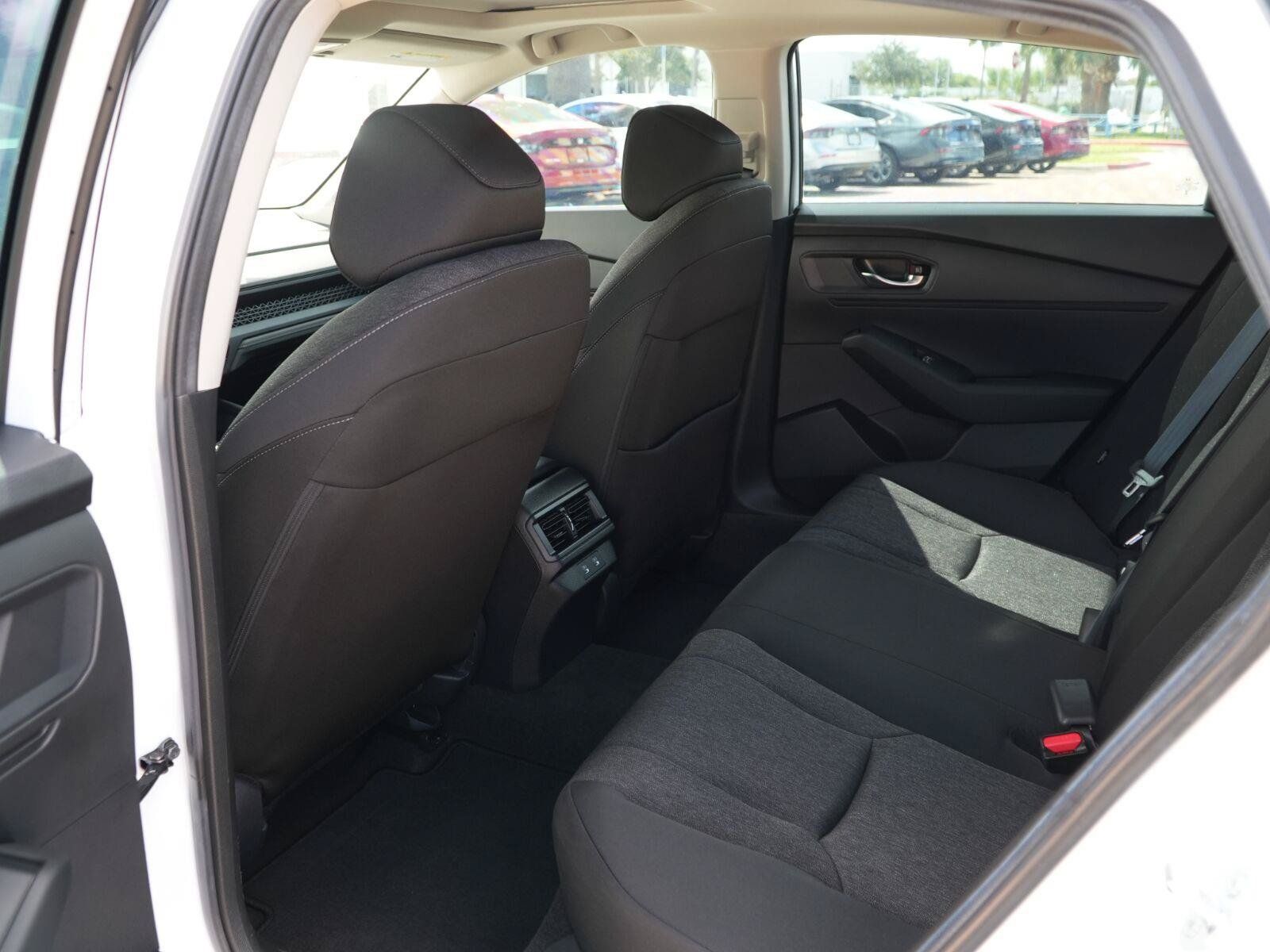Used 2025 Honda Accord SE image 19