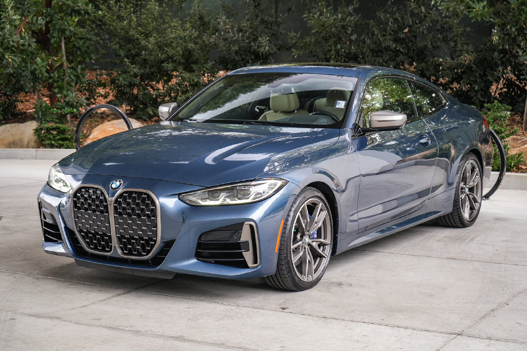 Used 2023 BMW M440i Coupe w/ Premium Package RWD image 3