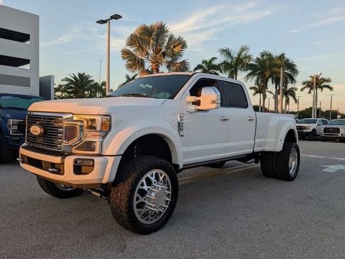 Used 2022 Ford F450 Platinum image 3