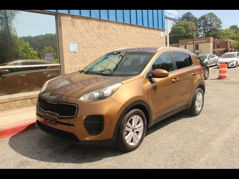 Used 2017 Kia Sportage LX w/ LX Popular Package image 3