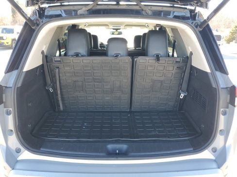 Used 2022 Nissan Pathfinder SL image 31