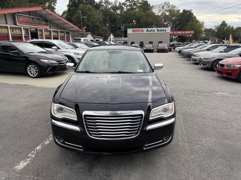 Used 2012 Chrysler 300 Limited image 10