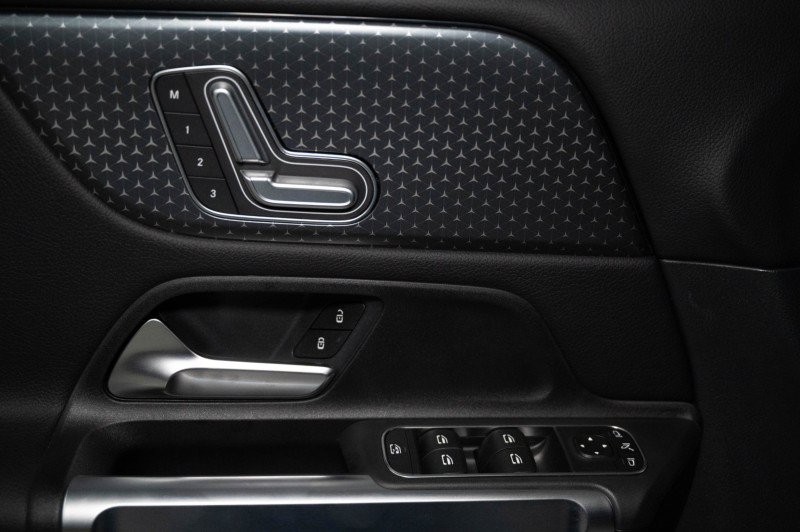 New 2026 Mercedes-Benz GLB 250 image 23