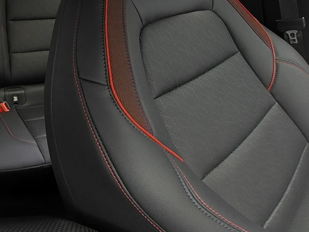 Used 2025 Chevrolet Equinox RS w/ Safety and Technology Package FWD image 14