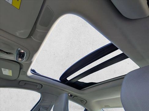 Used 2022 Volvo S60 T8 Inscription w/ Advanced Package image 25