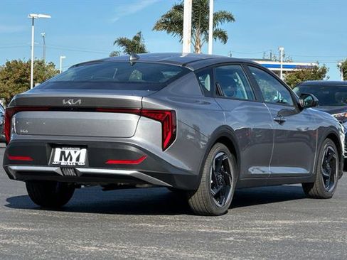 New 2025 Kia K4 EX image 4