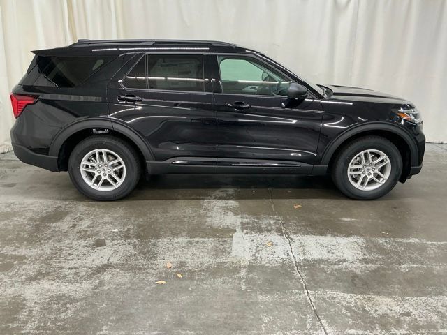 New 2026 Ford Explorer Active AWD/4WD image 2