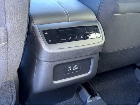 Certified 2025 Nissan Pathfinder SV w/ SV Premium Package FWD image 32