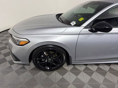 Used 2023 Honda Civic Sport image 12