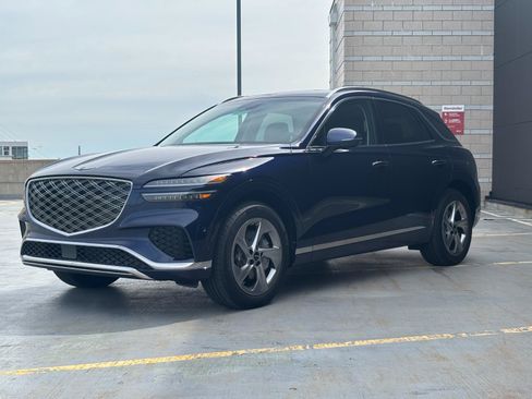 New 2026 Genesis GV70 2.5T Advanced AWD/4WD image 2