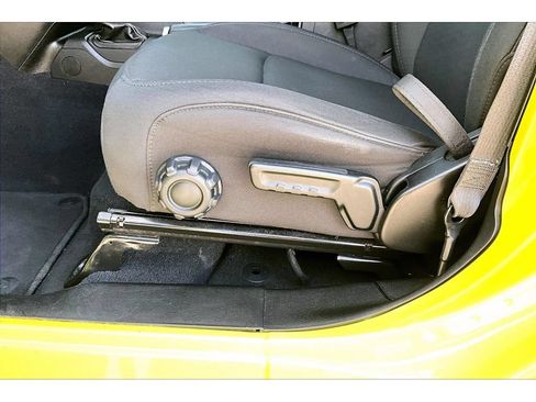 Used 2023 Jeep Wrangler Unlimited Sahara AWD/4WD image 29