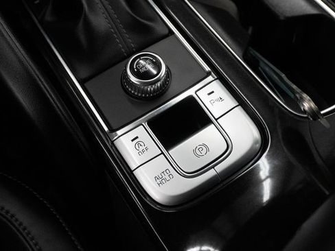 Used 2025 Kia Telluride LX FWD image 30
