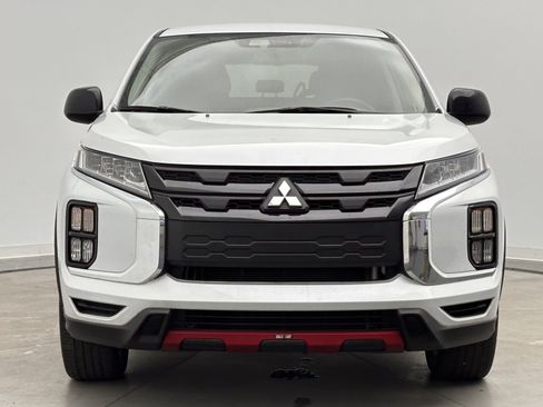 Used 2023 Mitsubishi Outlander Sport LE image 2