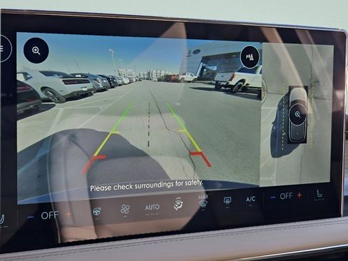 Used 2025 Lincoln Corsair AWD w/ Equipment Group 101A image 2